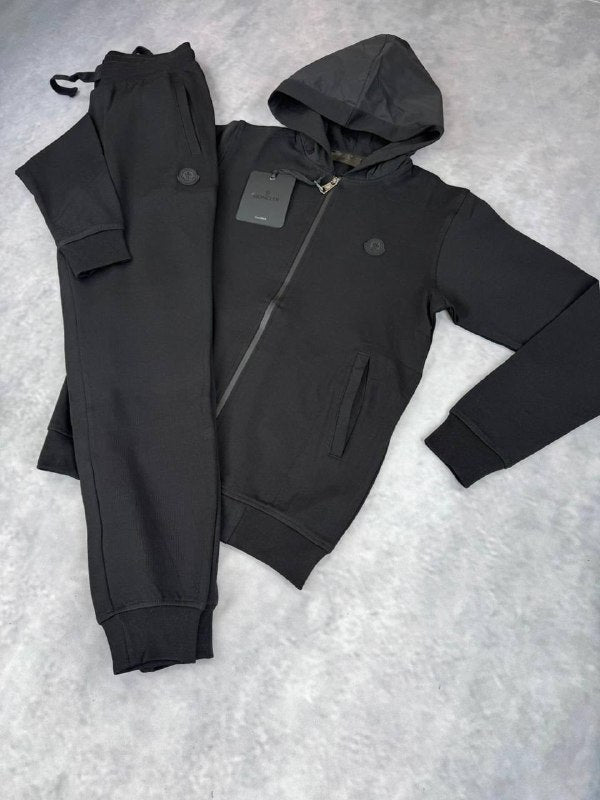Moncle tracksuit jj0905