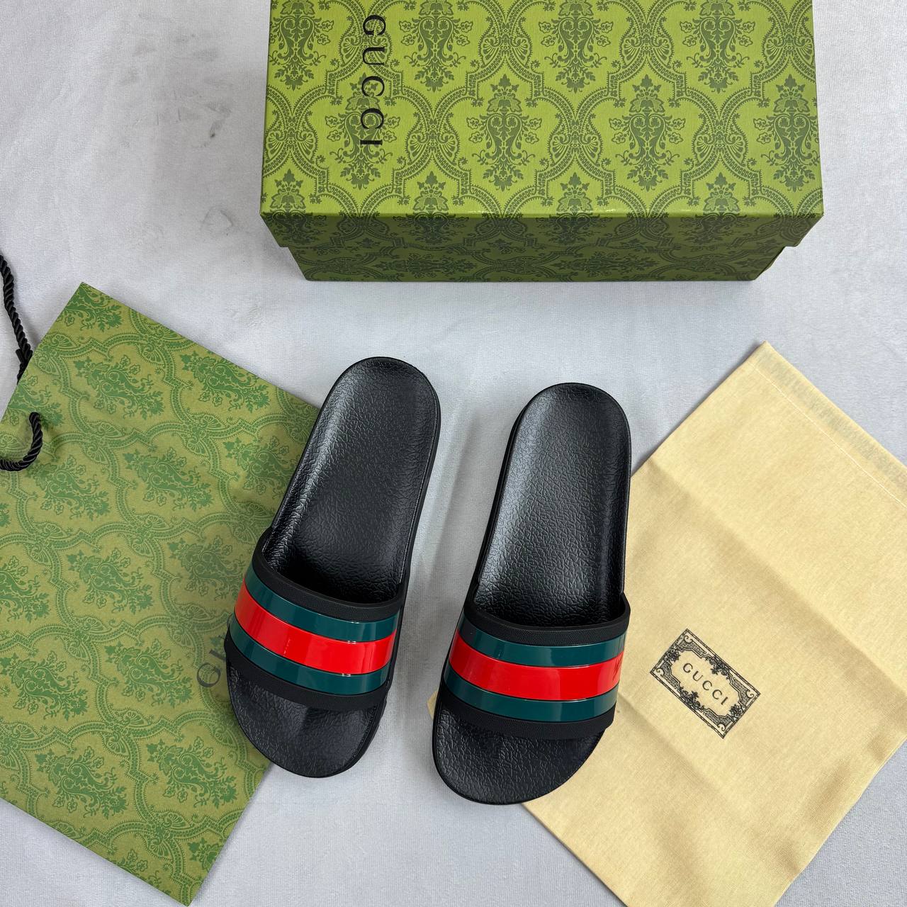 Gucci men sliders sa2307