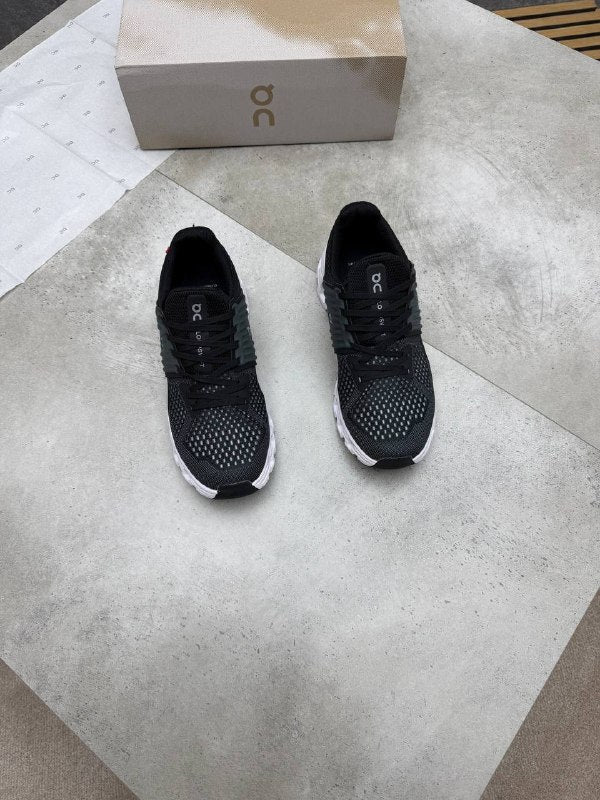 MENS ON CLOU QC TRAINERS am1707
