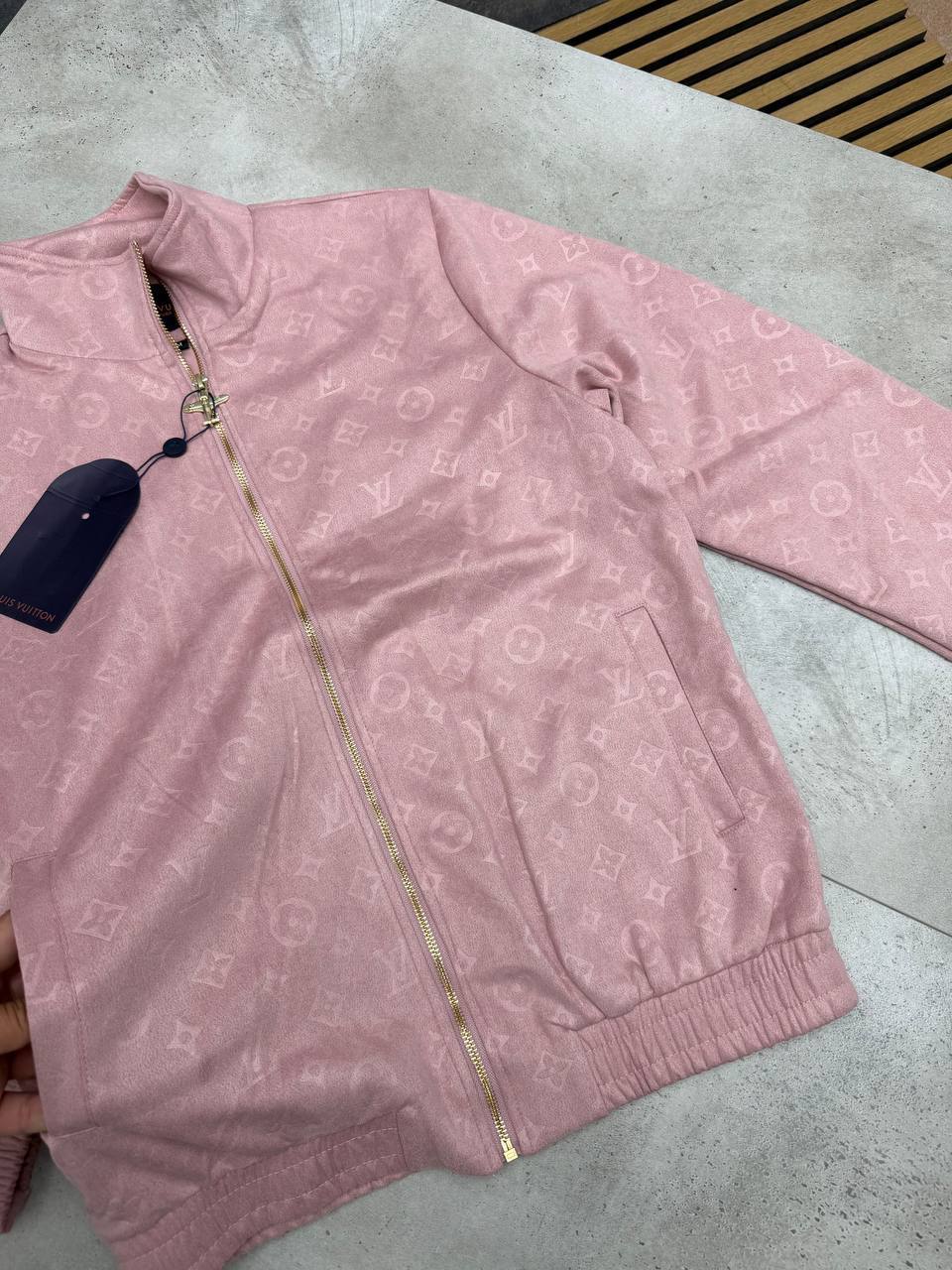 LV VELVE LITE JACKET am2808
