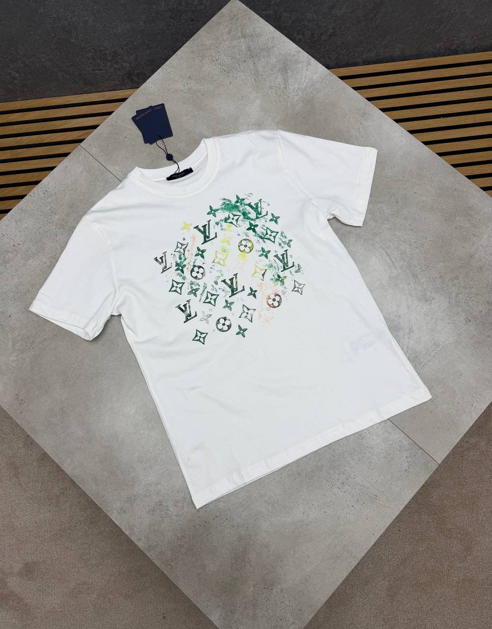SUPER CLON MENS LV TEE am2009