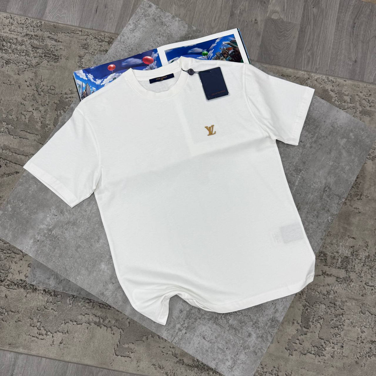 SUPER CLON LV TEE jay2708