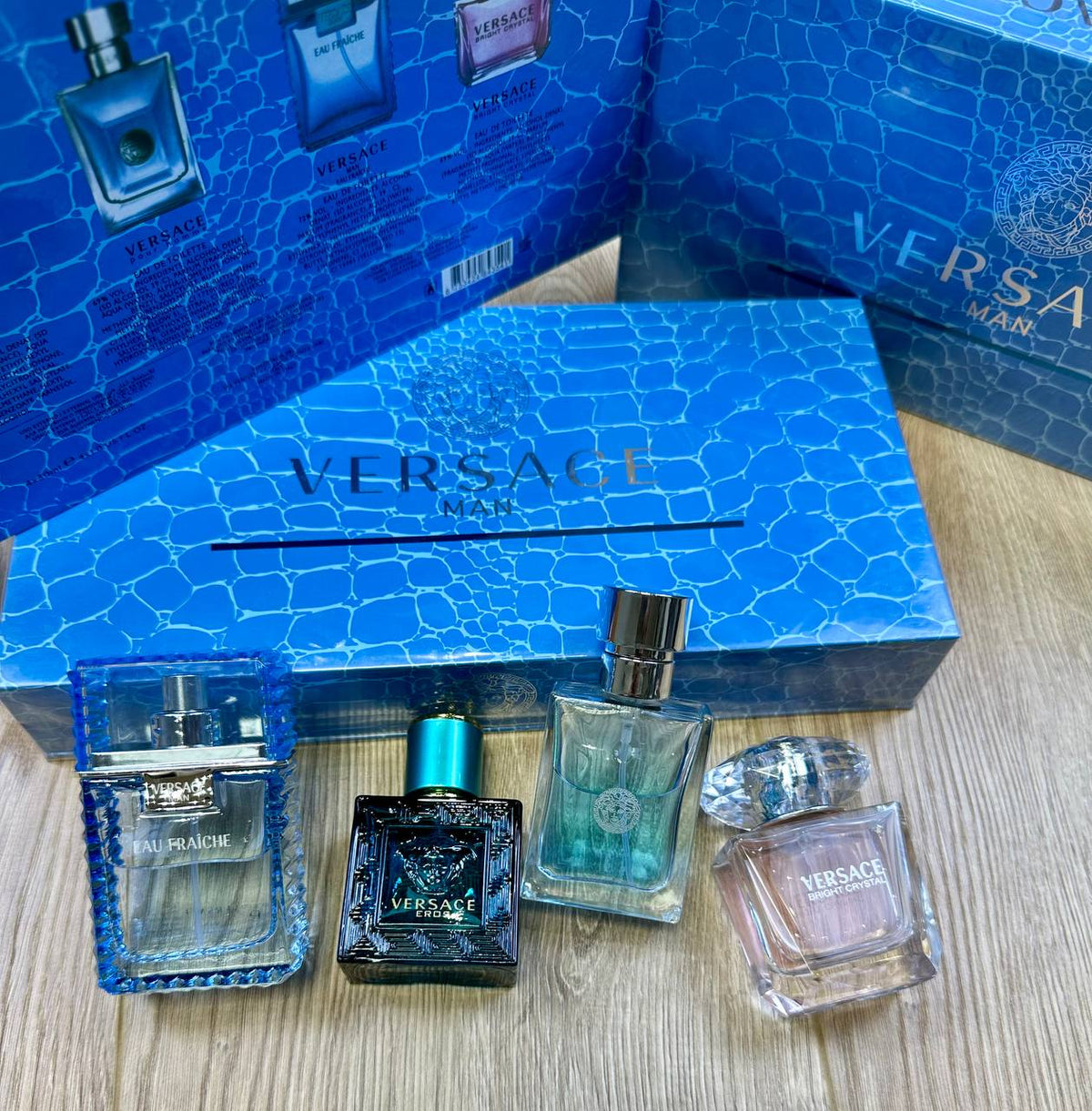 VERSAC EAU DE TOILETT MAN PERFUME GIFT SET Available to2808