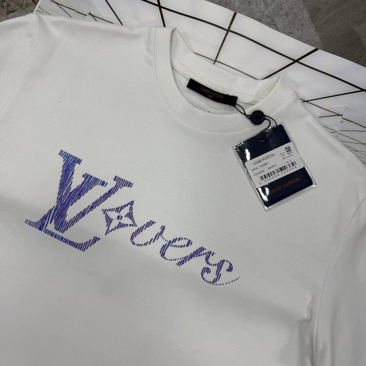 SUPER CLON LV TEE jay1909