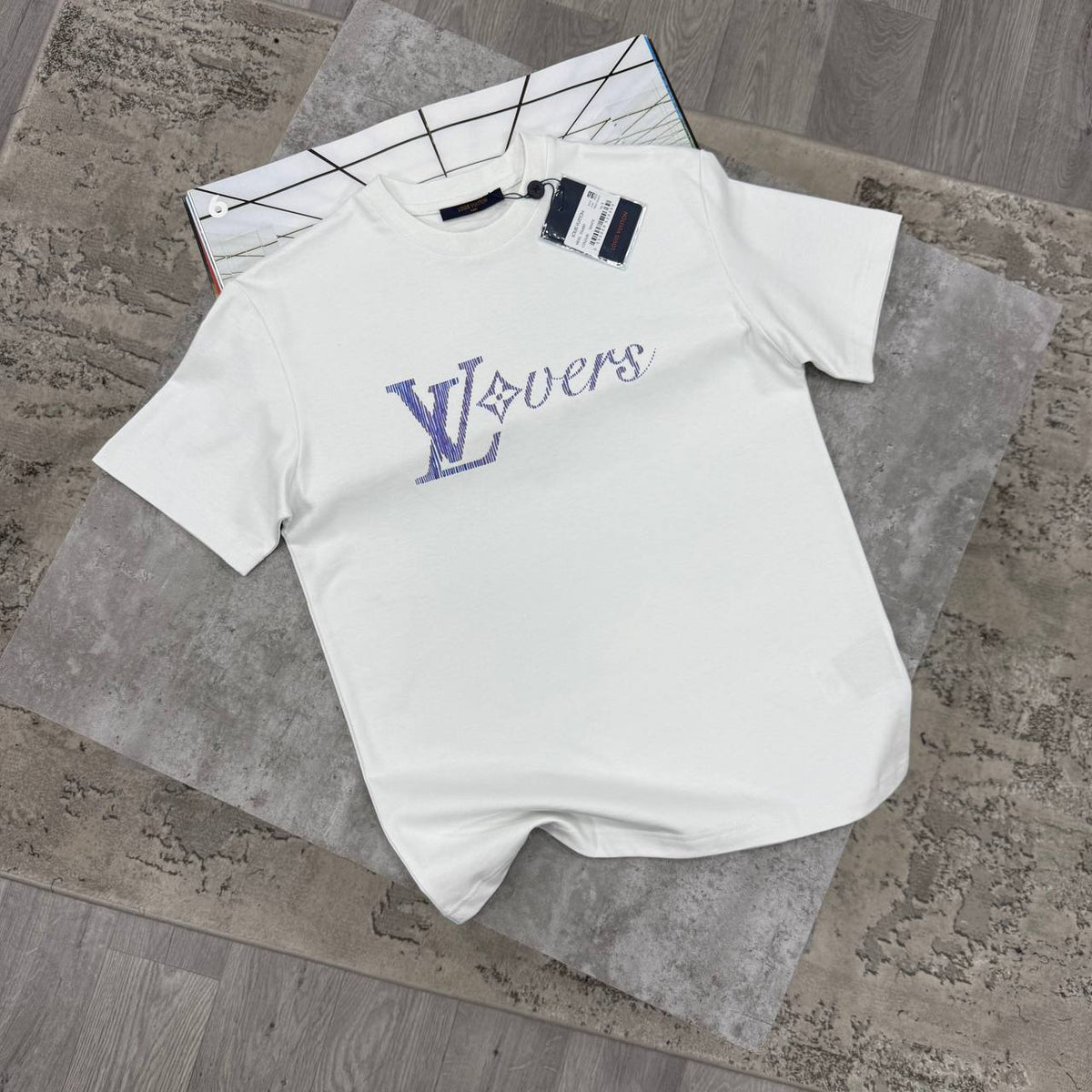 SUPER CLON LV TEE jay1909