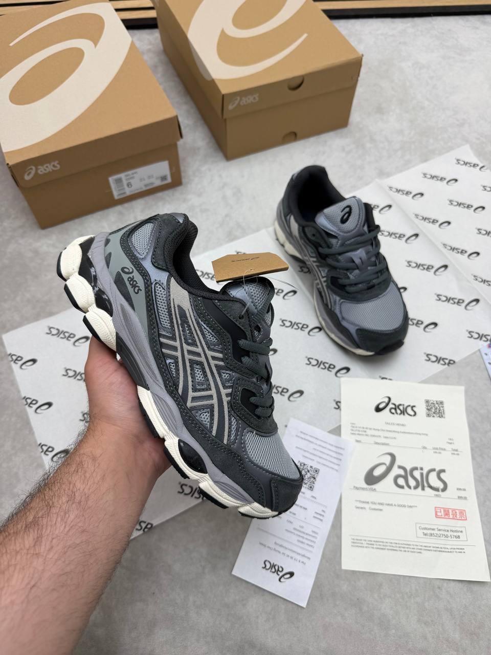 MENS ASIC GEL COME WITH BOX ETC am0409
