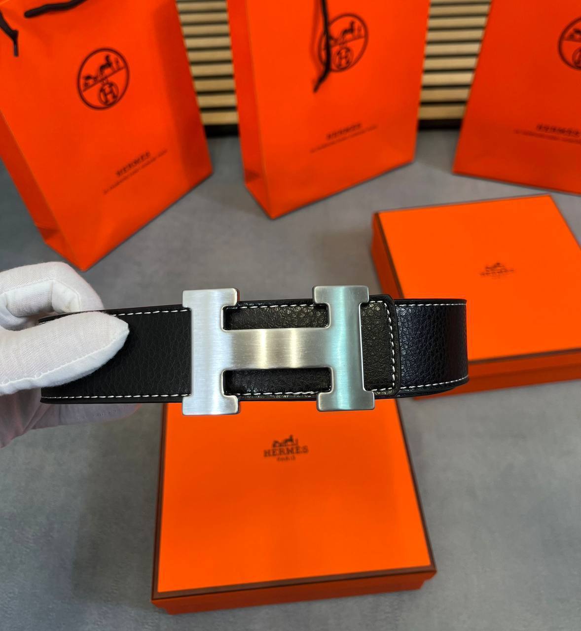 HERM BELTS COME WITH FULL PACKAGING am0909