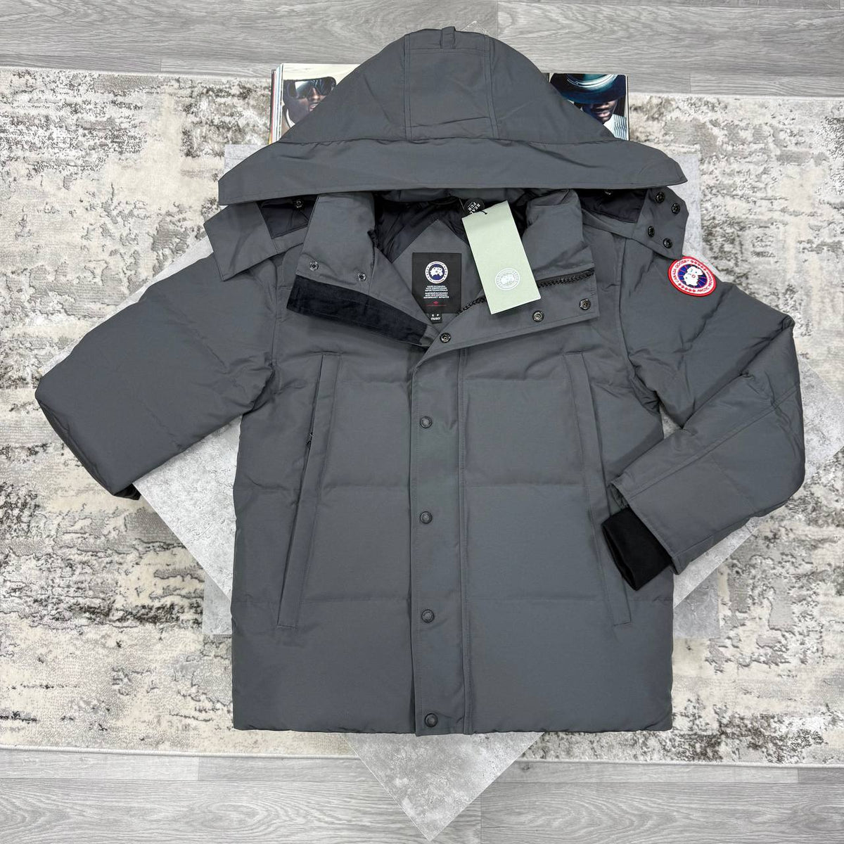 SUPER CLON WYNDHA PARKA WITH FUR WITH GHOST AND RED BADGE WITH DUST BAG jay1409