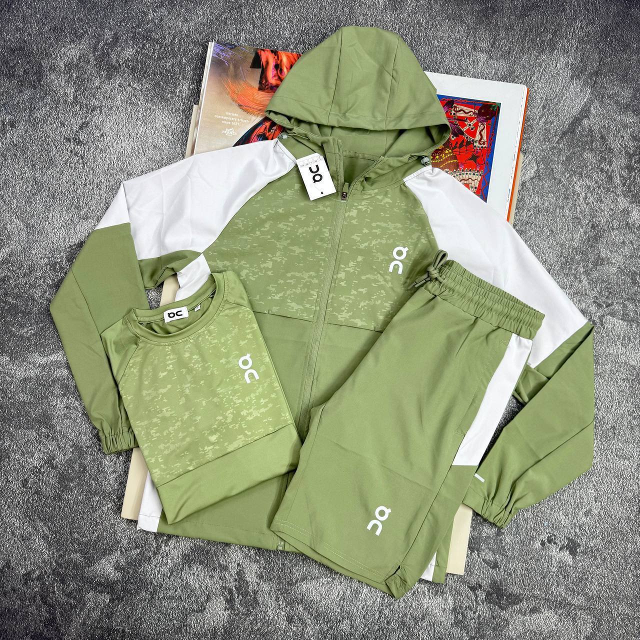 On cloud tracksuit on sale sa1009