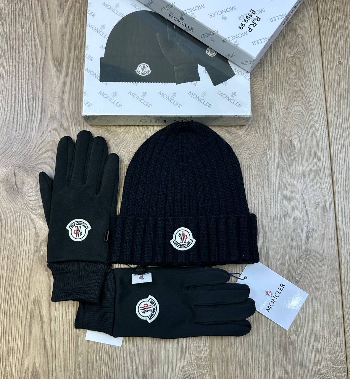 MONCLE HAD AND GlOVES 🧤 GIFT SET to1209