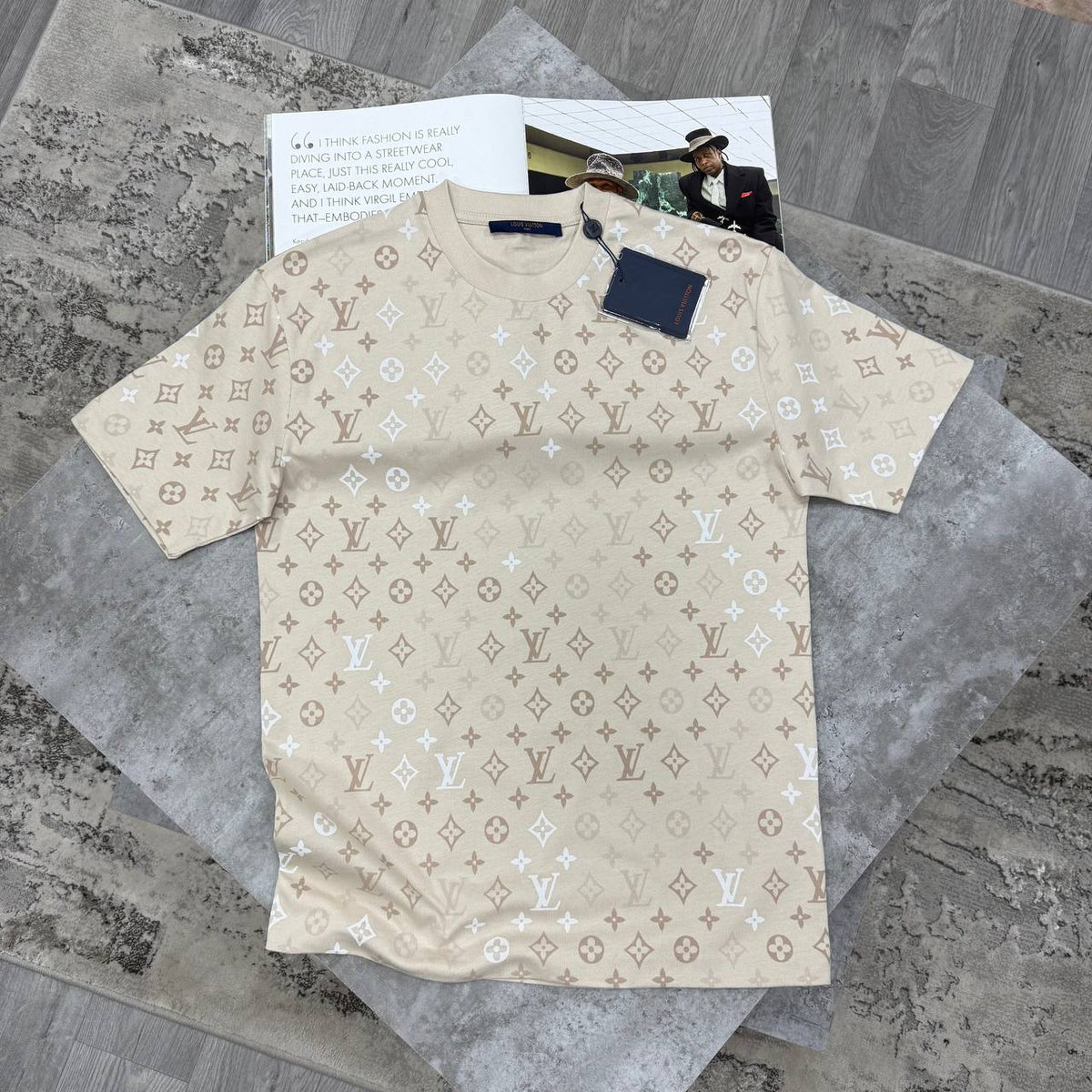 SUPER CLON LV TEE jay1909