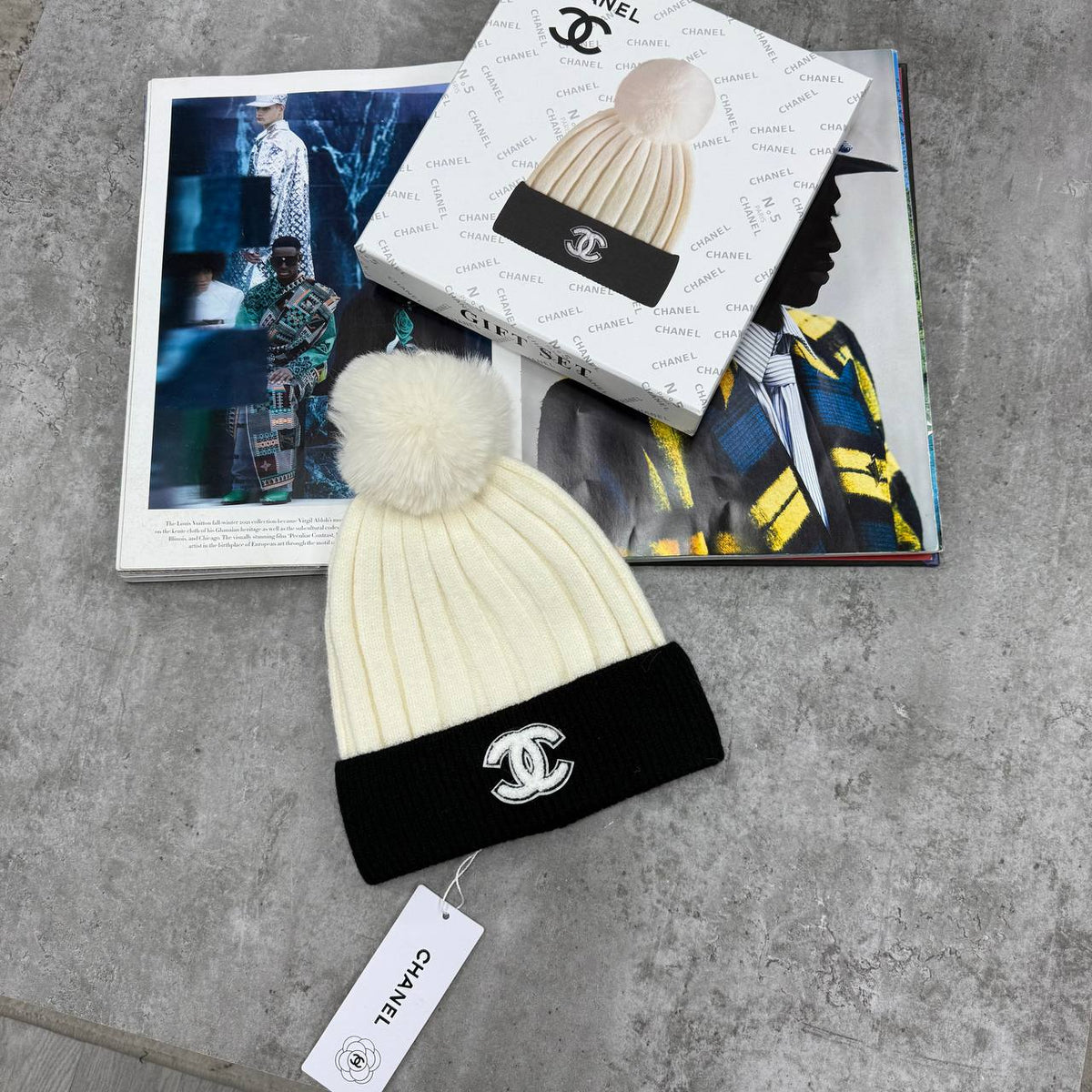 SUPER CLON CHANE POMPOM HAT jay1509