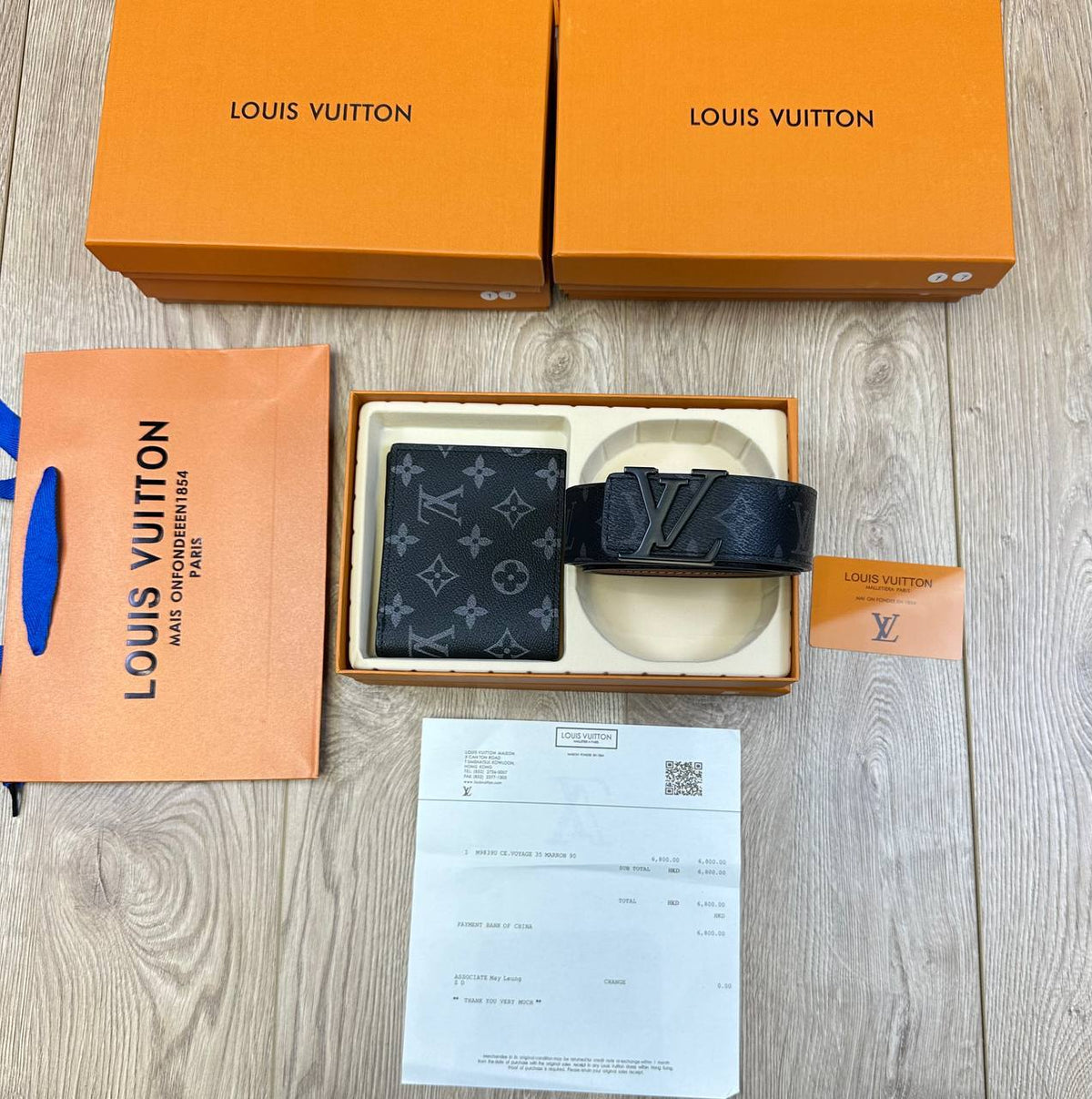 LV BELT AND WALLET SET COMES WITH BOX & PAPERWORK to1409