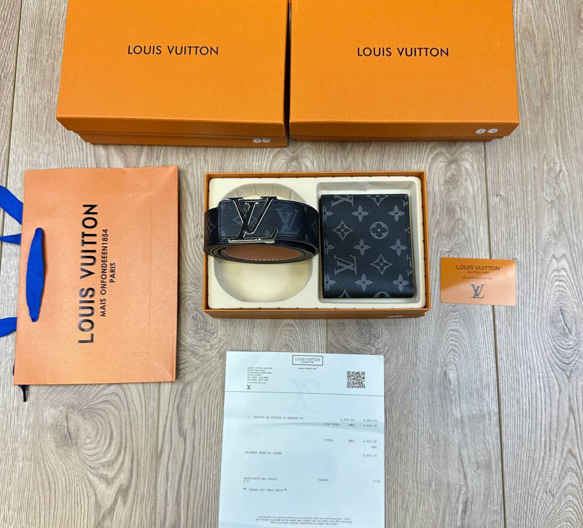LV BELT AND WALLET SET COMES WITH BOX & PAPERWORK to1409
