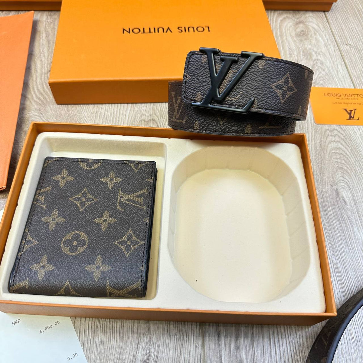 LV BELT AND WALLET SET COMES WITH BOX & PAPERWORK to1409