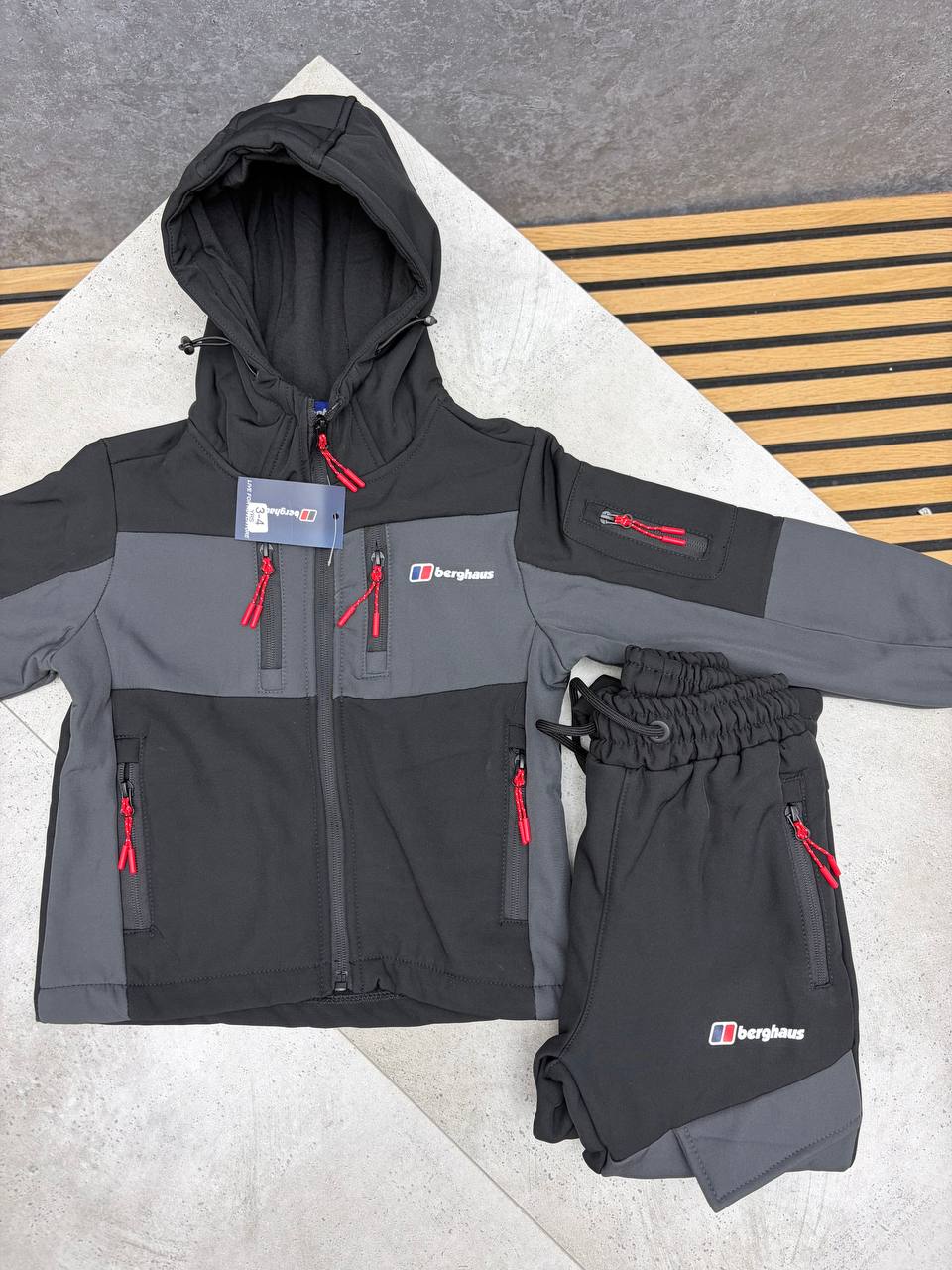 Berghau NIK TRACKSUITS am1809