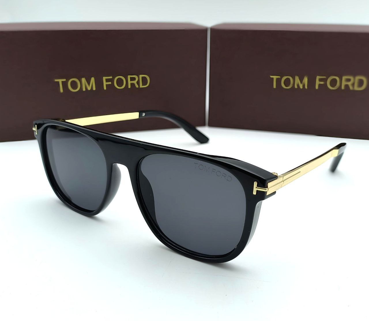 To For sunglasses with box am0904