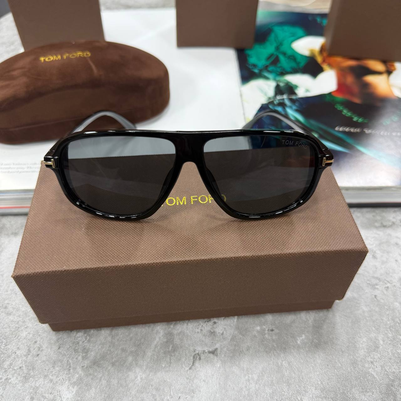 TOP QUALITY TOMFOR SUNGLASSES 🕶️ WITH FULL PACKAGING ETC jay2707