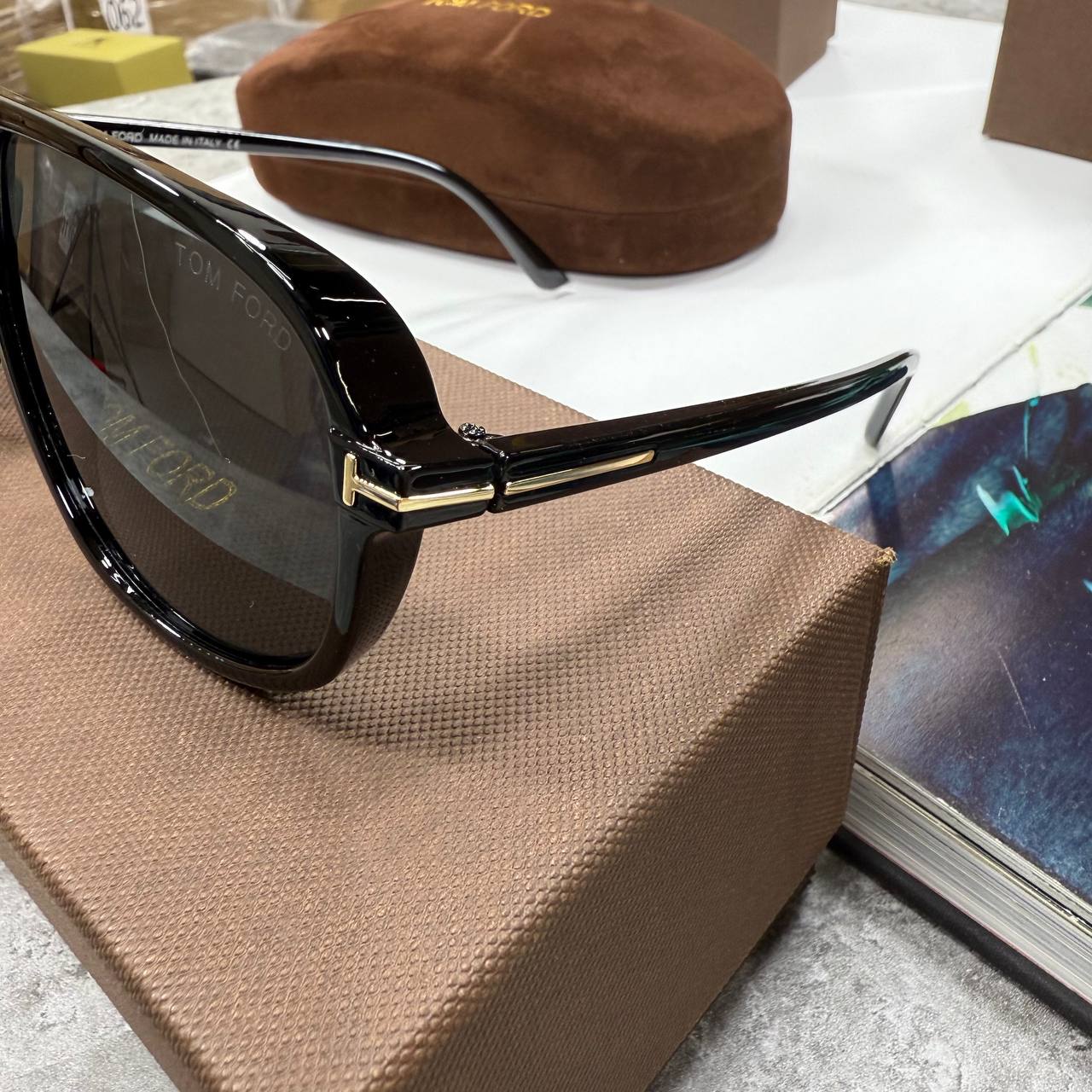 TOP QUALITY TOMFOR SUNGLASSES 🕶️ WITH FULL PACKAGING ETC jay2707