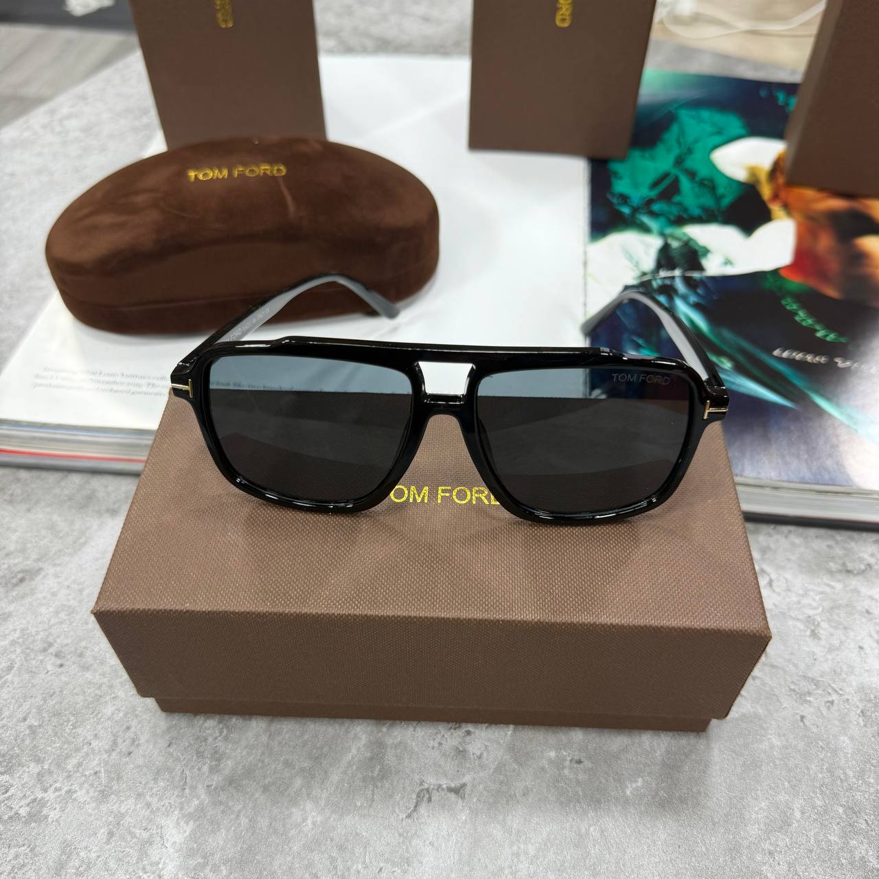 TOP QUALITY TOMFOR SUNGLASSES 🕶️ WITH FULL PACKAGING ETC jay2707
