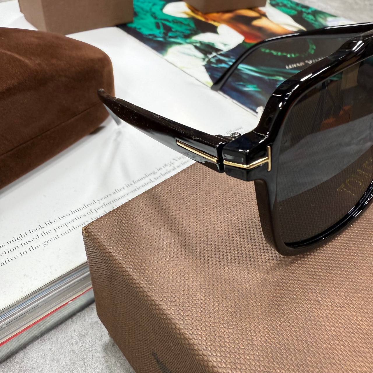 TOP QUALITY TOMFOR SUNGLASSES 🕶️ WITH FULL PACKAGING ETC jay2707