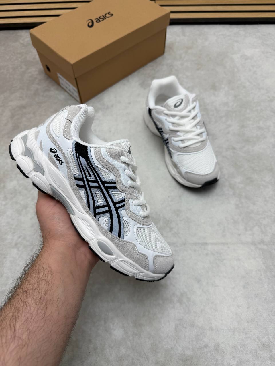 WOMENS ASIC COME WITH BOX am0904
