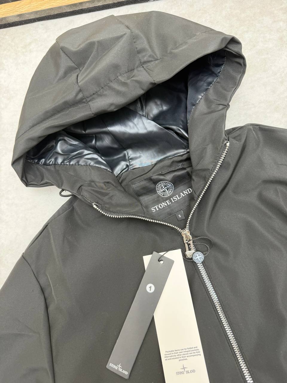 MENS STON ISLAN WINDBREAKER am2006