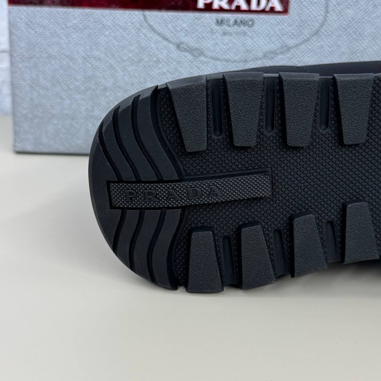 Prda trainer with box and carrier bag sa0109