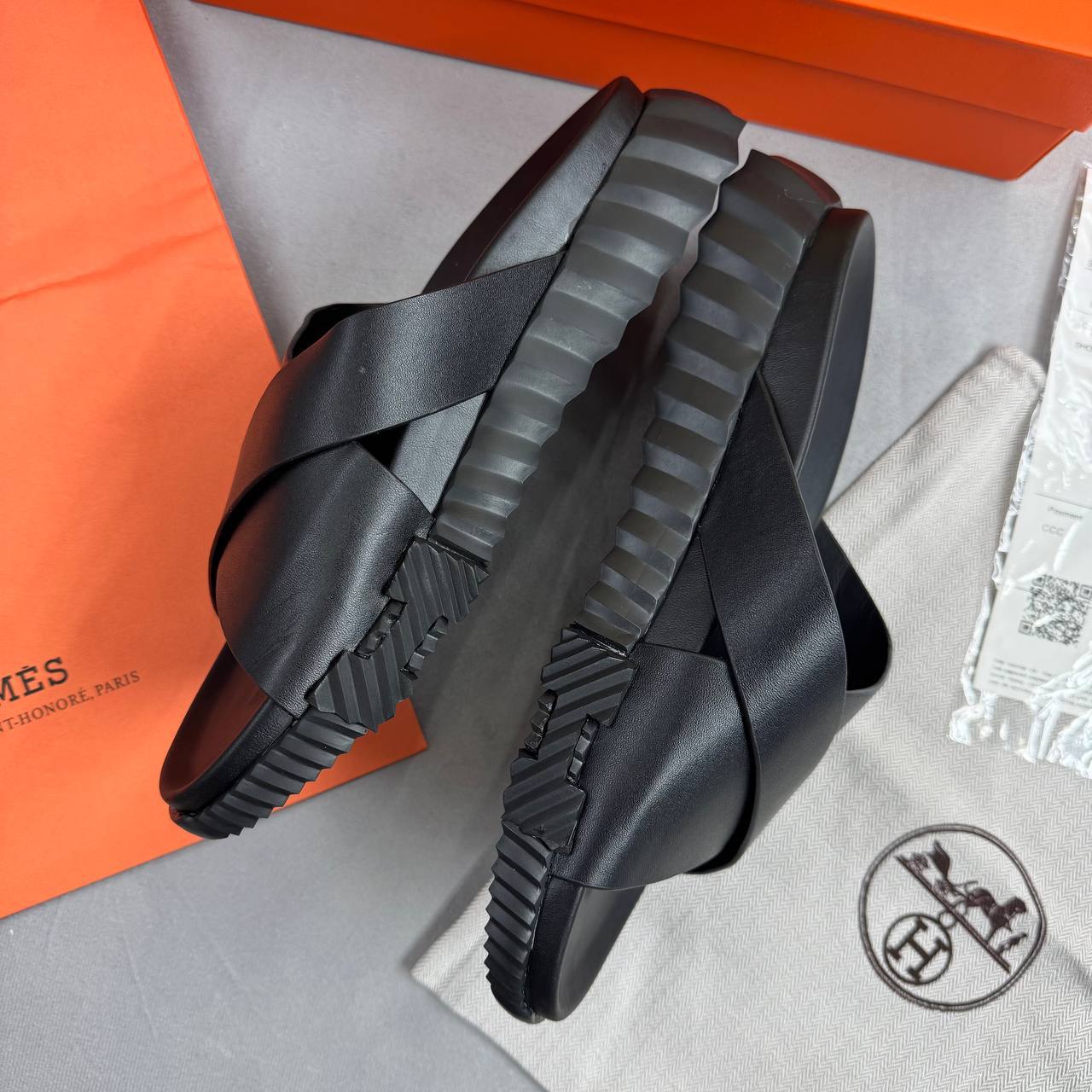 Hermes sliders sa0109