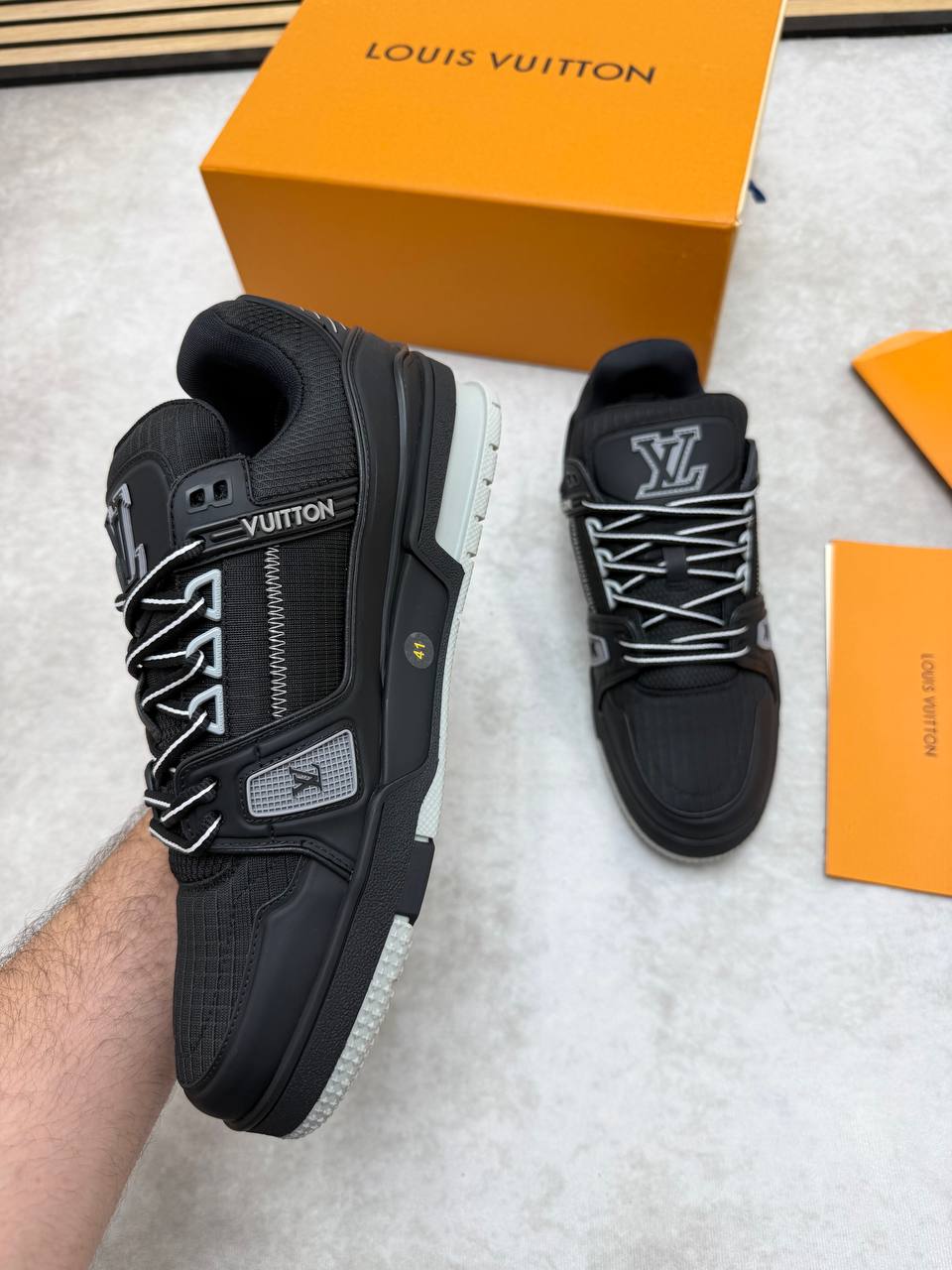SUPER CLON LV TRAINERS COME WITH BOX ETC am2006