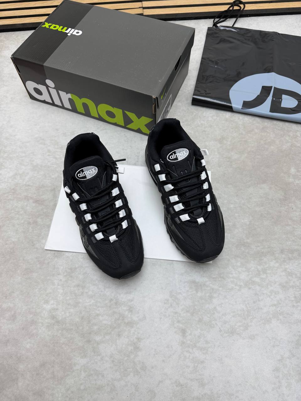 NIK AIR MAX 95 COME WITH BOX ETC am2006