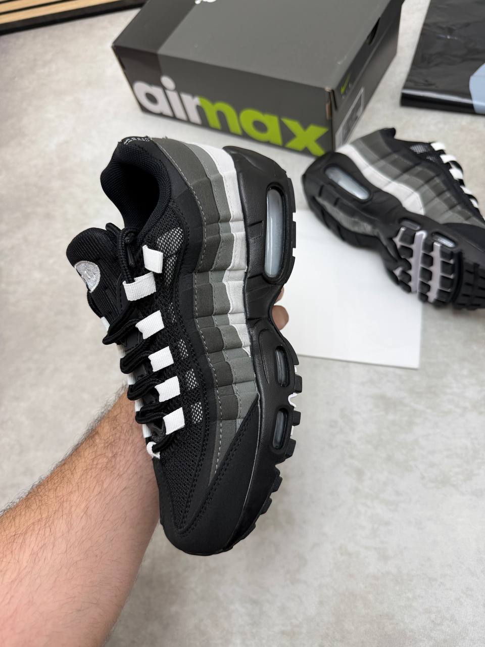 NIK AIR MAX 95 COME WITH BOX ETC am2006