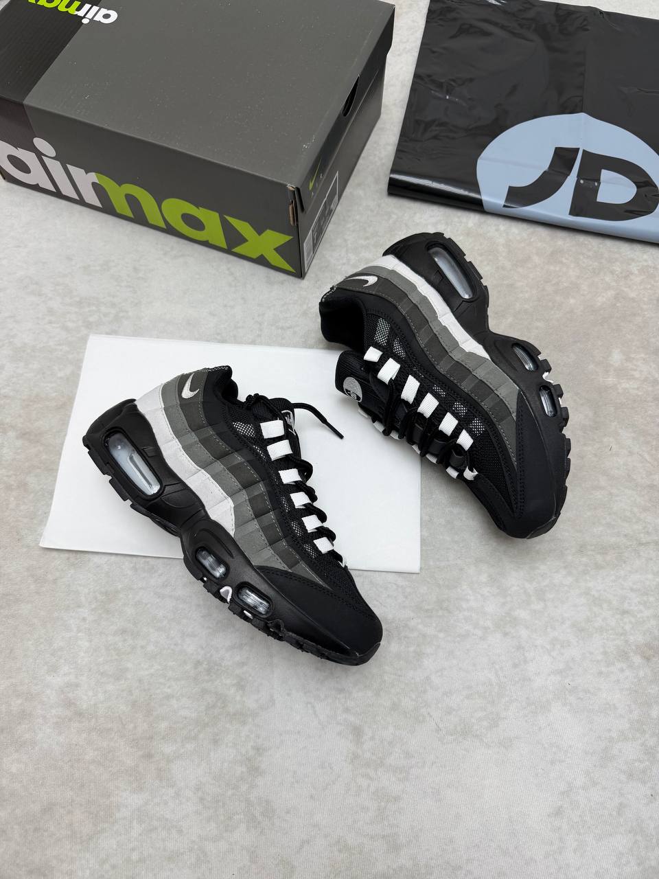 NIK AIR MAX 95 COME WITH BOX ETC am2006