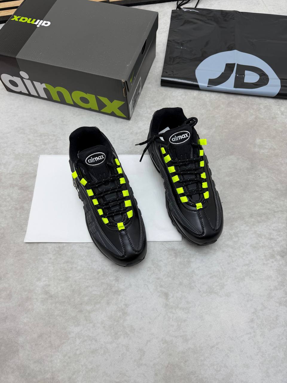 NIK AIR MAX 95 COME WITH BOX ETC am2006
