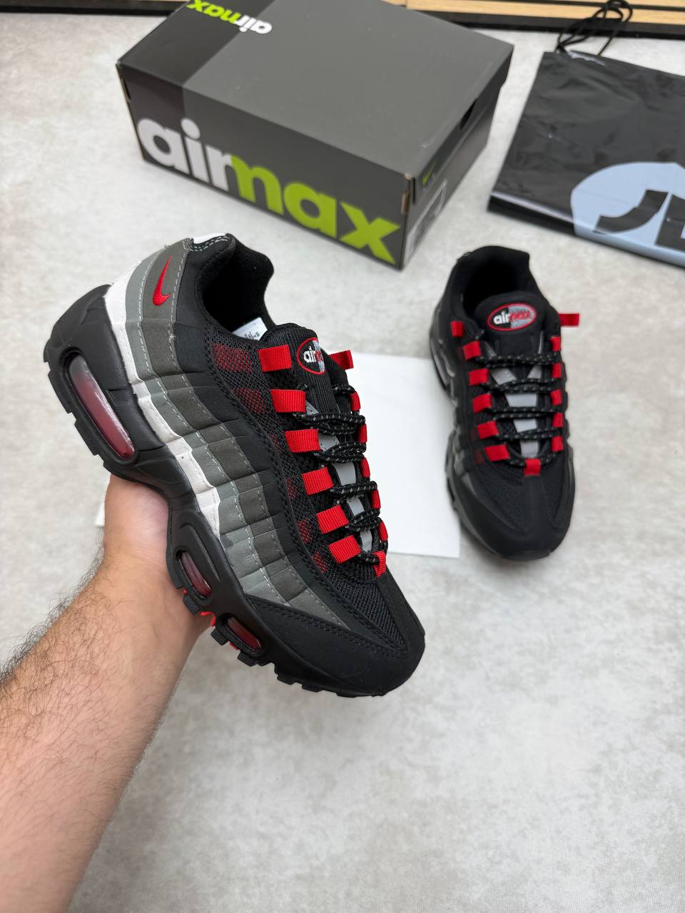 NIK AIR MAX 95 COME WITH BOX ETC am2006