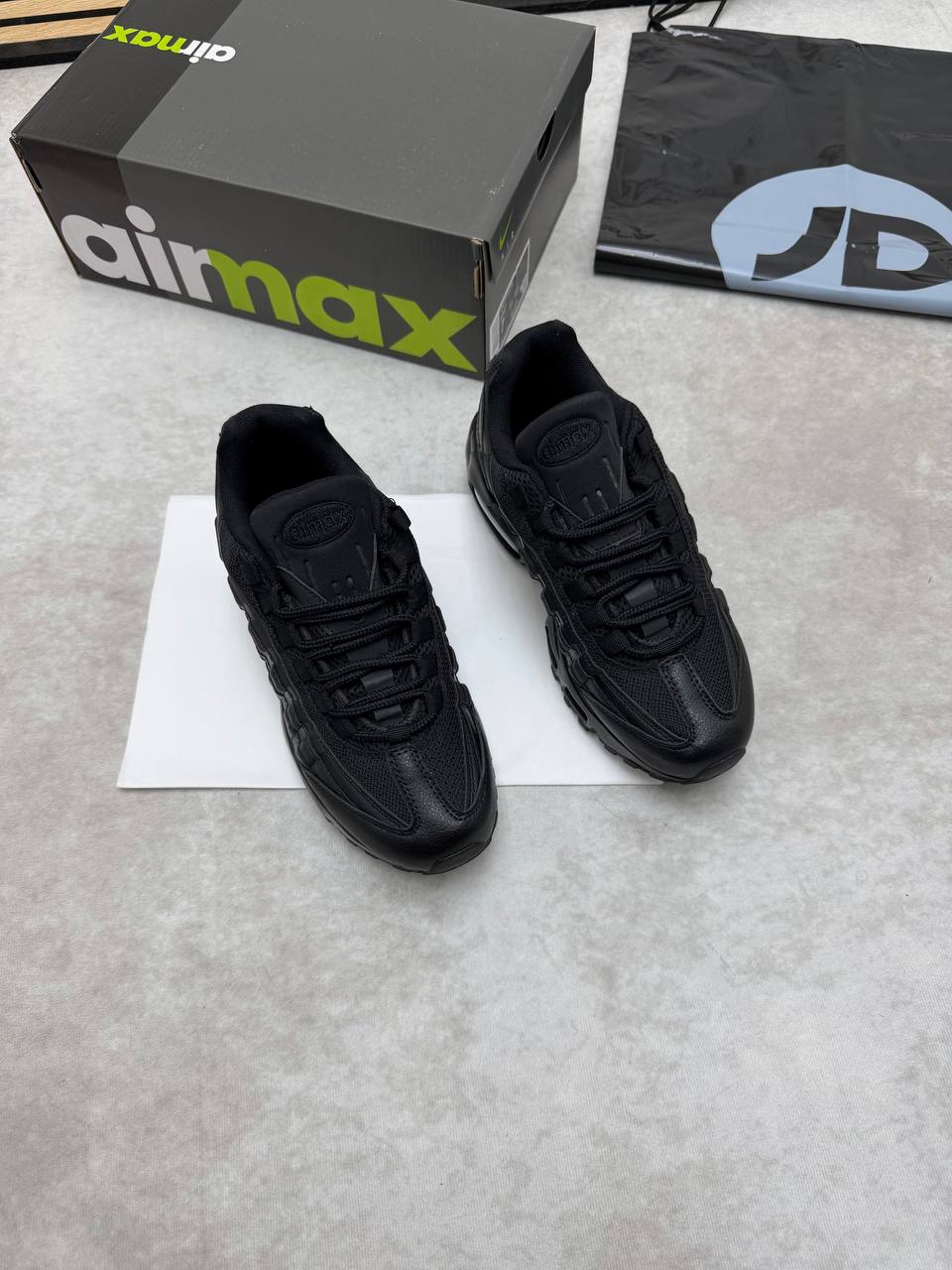 NIK AIR MAX 95 COME WITH BOX ETC am2006