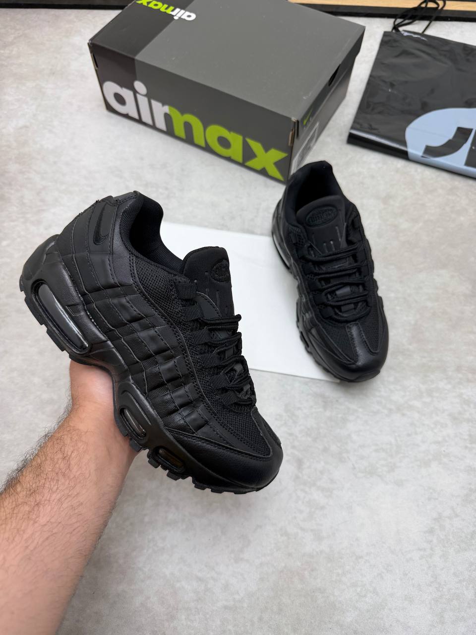 NIK AIR MAX 95 COME WITH BOX ETC am2006