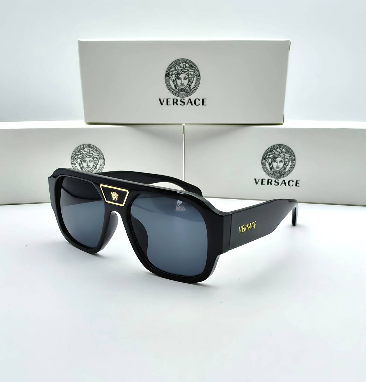 Versac shades with box sa2106