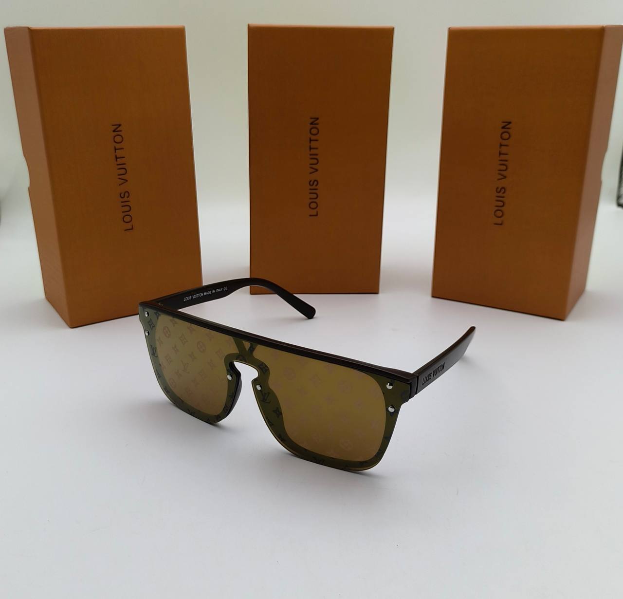 LV SUNGLASSES COME WITH BOX ETC am2106