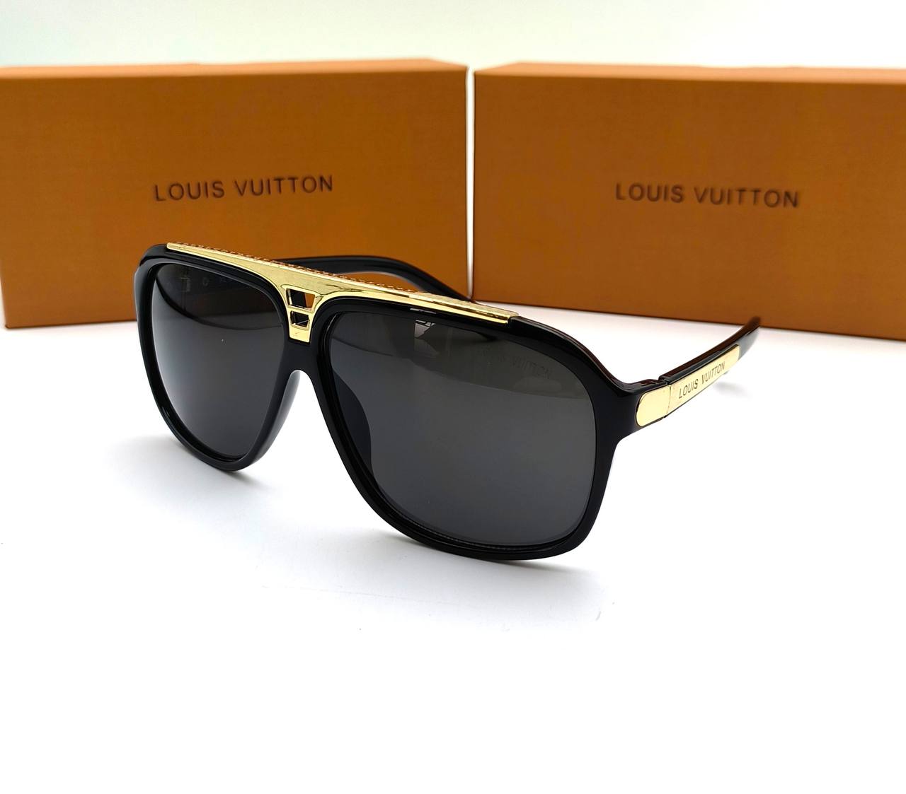 LV SUNGLASSES COME WITH BOX ETC am2106