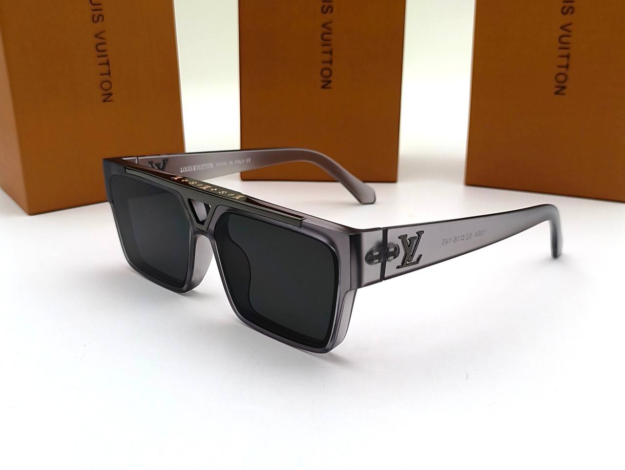 LV SUNGLASSES COME WITH BOX ETC am2106