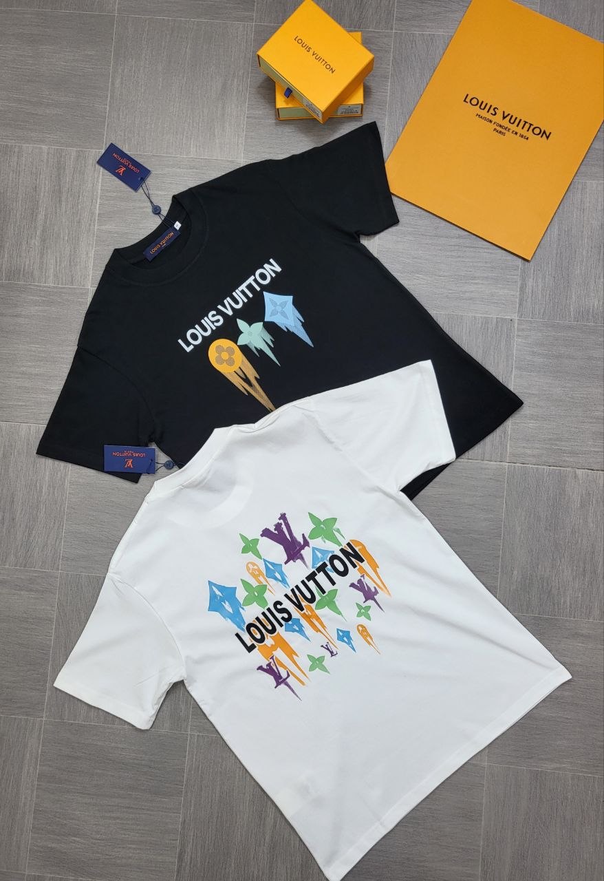 SUPERCL QUALITY LOU VUITN TSHIRT WITH *BAG* ak2306