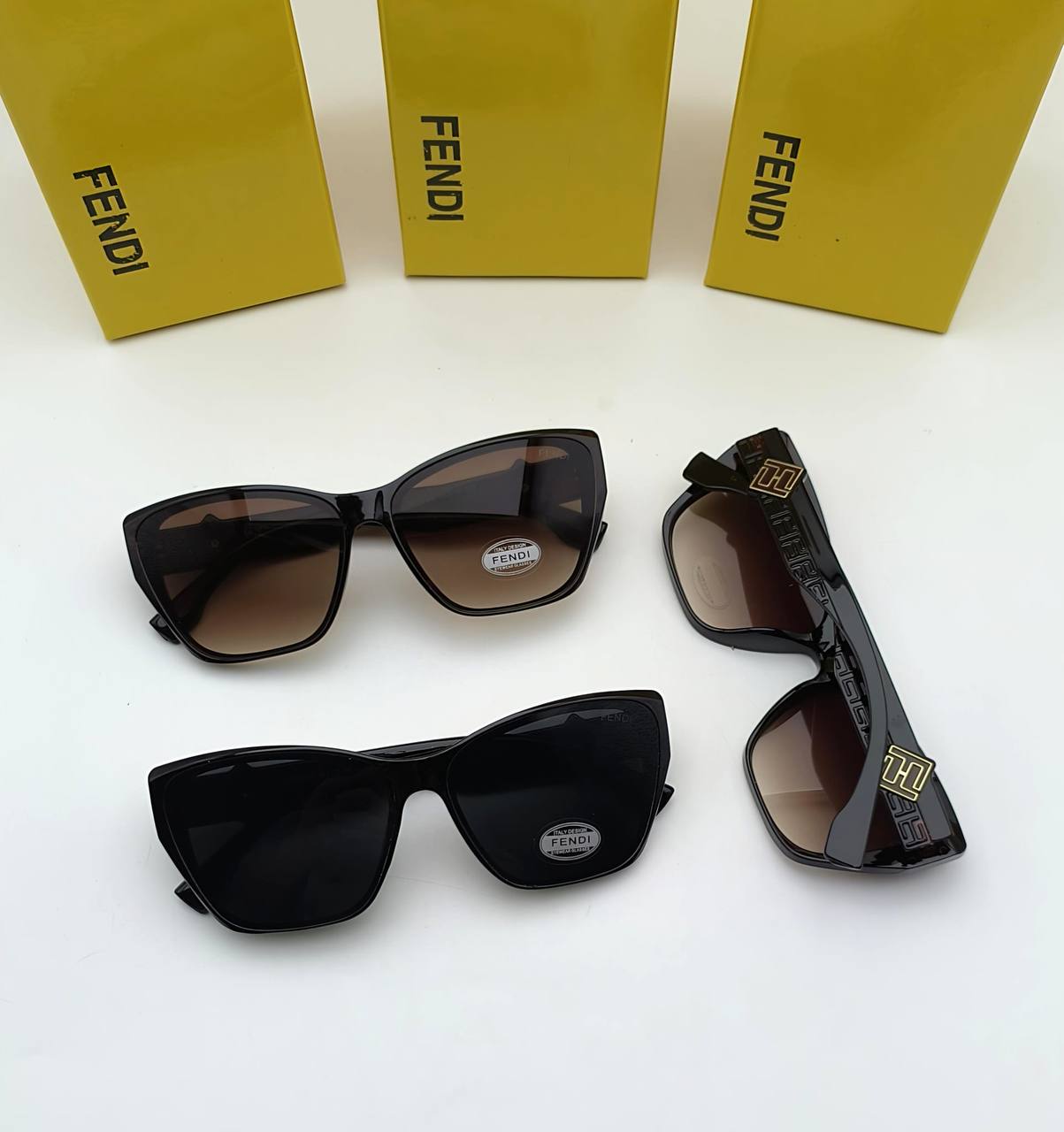 WOMENS FEND SUNGLASSES COME WITH BOX ETC am2306