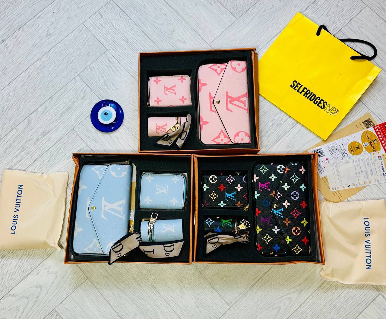 LV PURSE GIFT SET BOX END PEPPER WORK AVAILABLE to2706