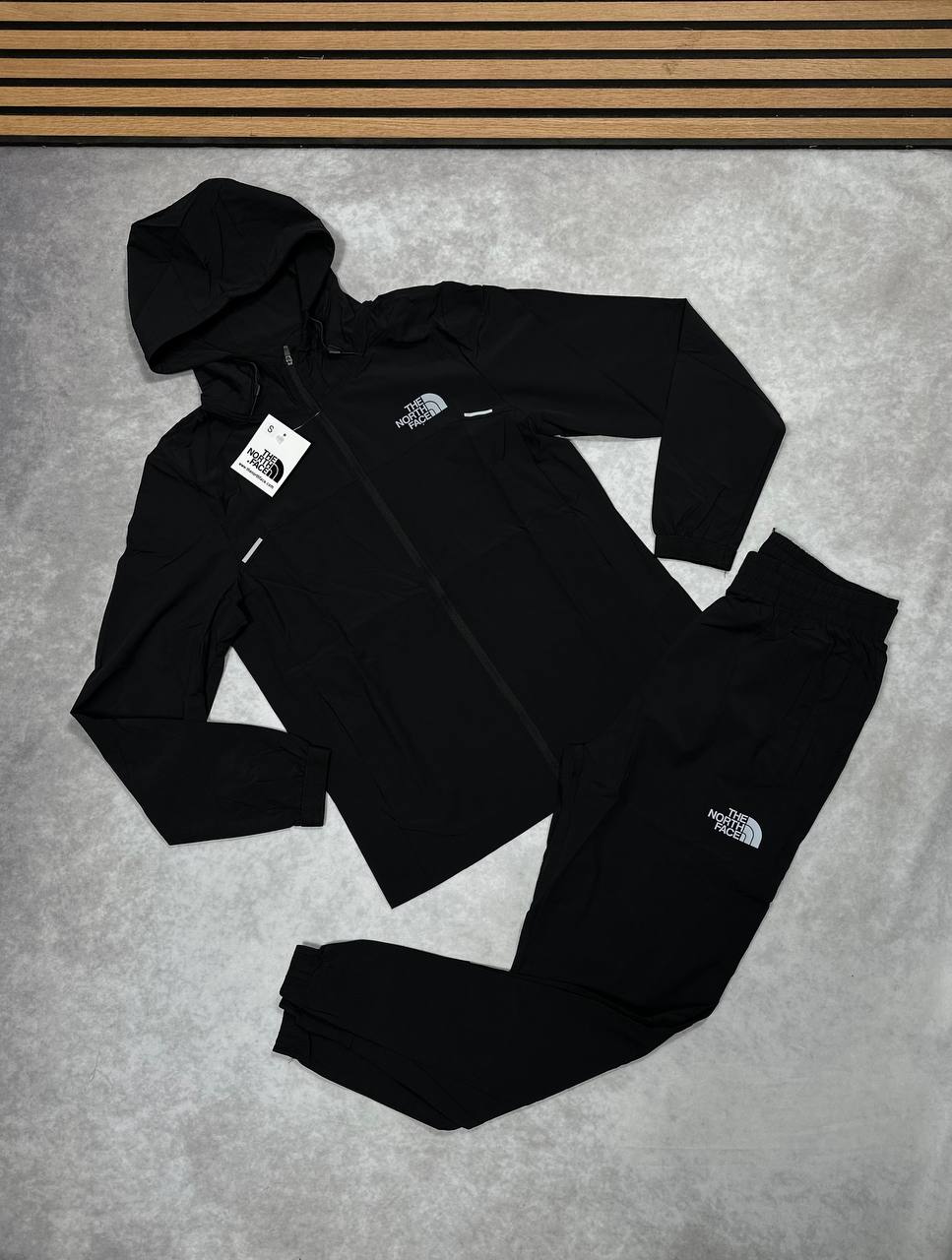 NOTH FACE TRACKSUITS am1009