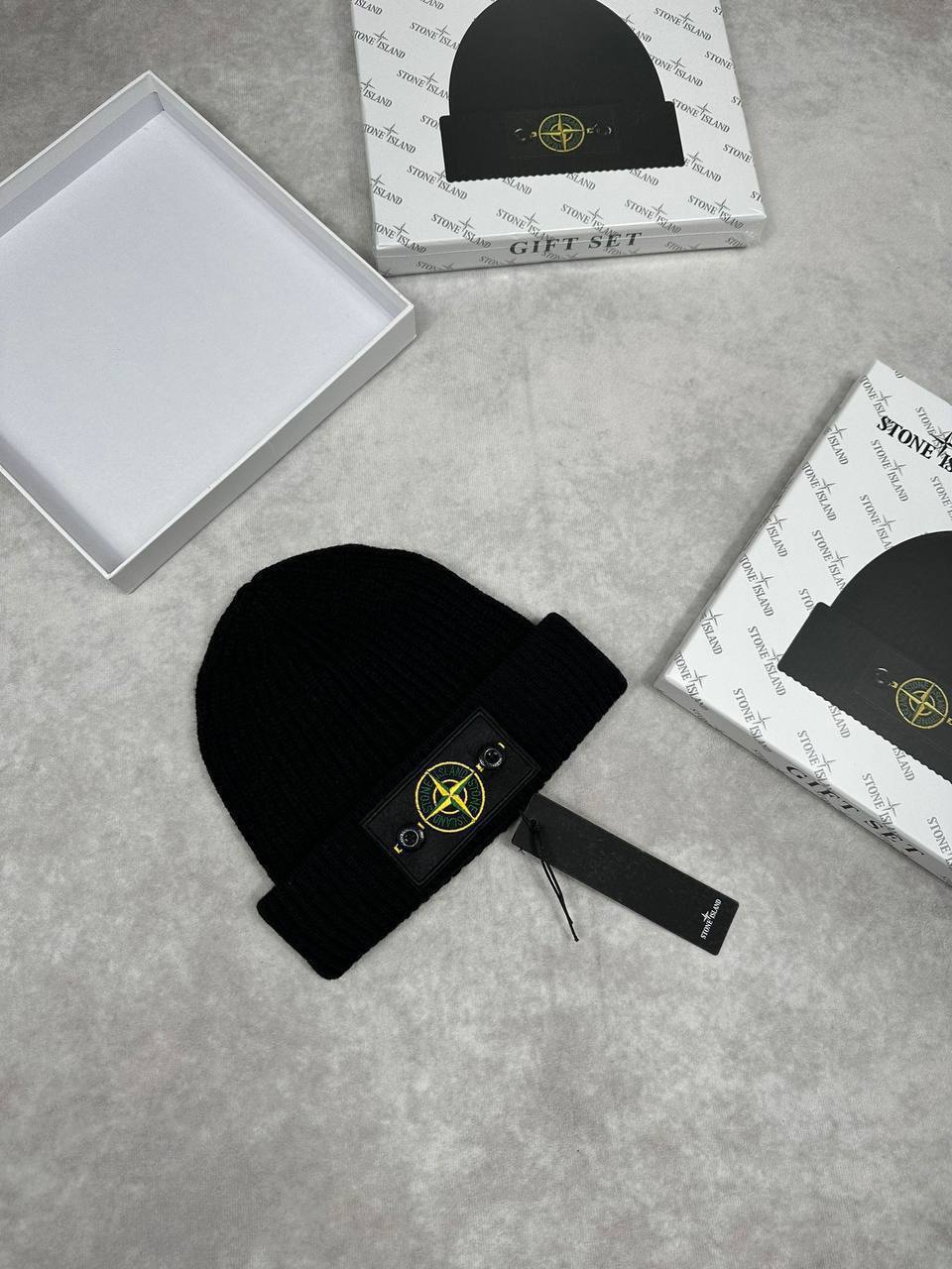 STON ISLAN HAT COME WITH BOX am2009