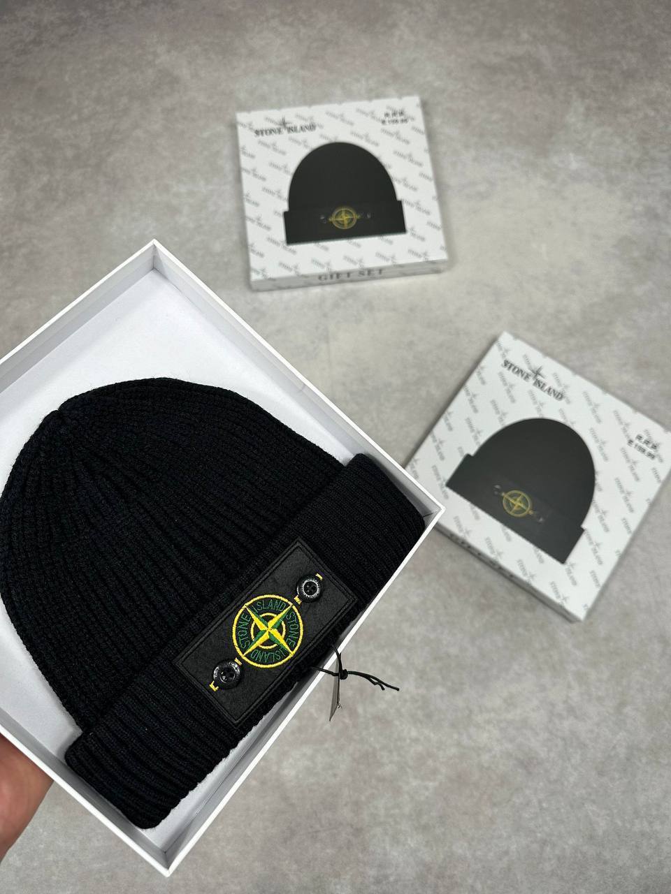 STON ISLAN HAT COME WITH BOX am2009