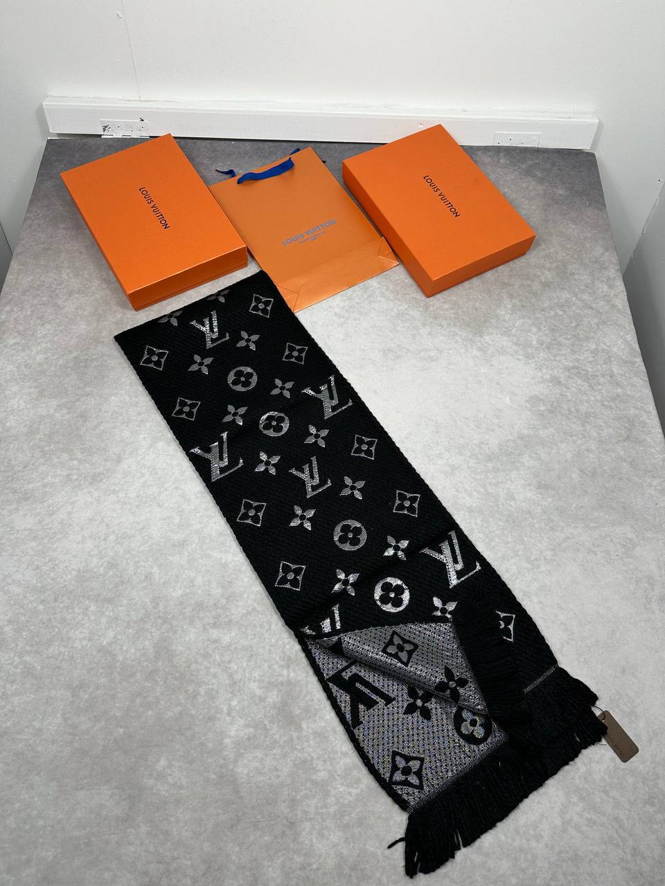 SUPER CLON UNISEX LV SCARF COME WITH BOX am2908