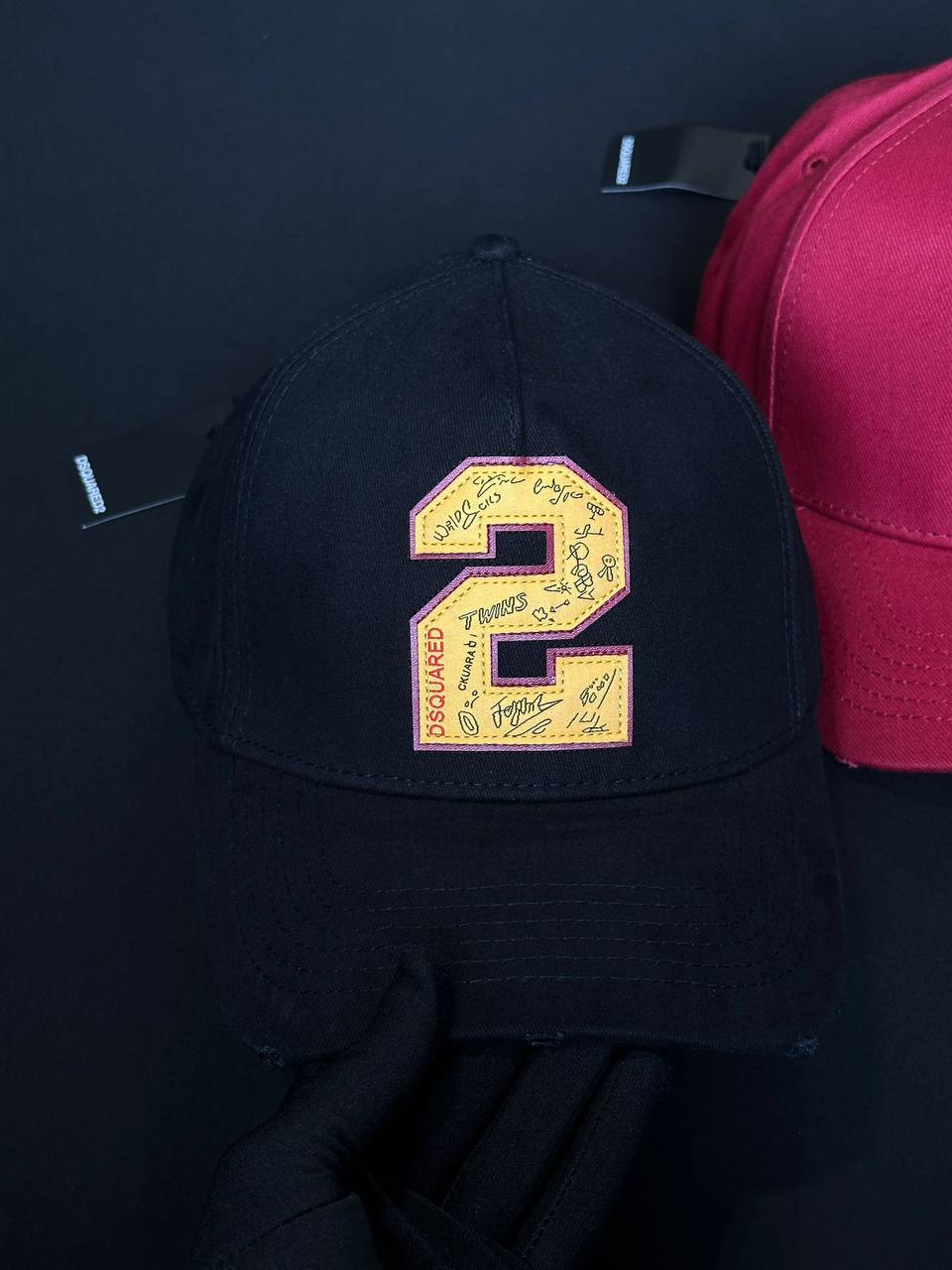 Dsquared2 Caps Limited availability jj0107