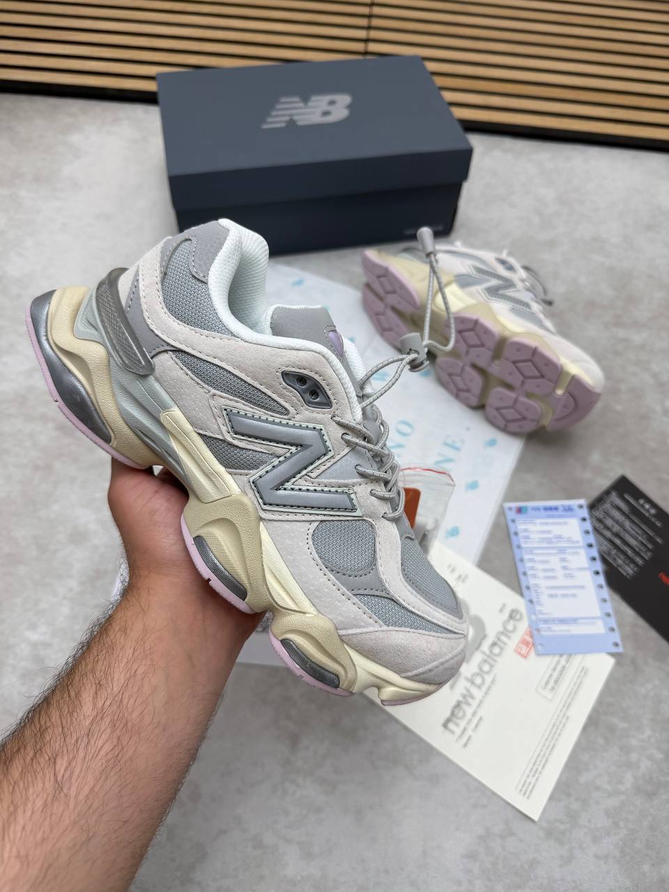 MENS NEW BALANC 9060 COME WITH BOX ETC am0107